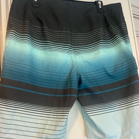NWT O'Neill LENNOX GRAPHITE Men's 21" Board shorts size 36 - Picture 6 of 7